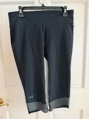 Womens UNDER ARMOUR Tulip Cuff Compression Capris Size Large